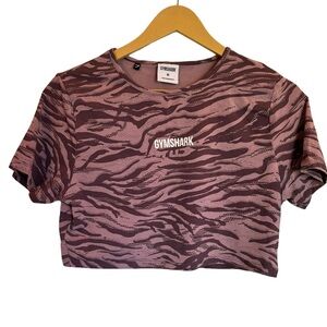Gymshark Women’s Pink Animal Graphic Crop Top Tee Short Sleeve Crew Neck Medium